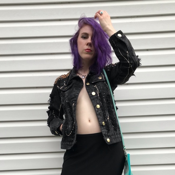 Distressed denim jacket - Picture 4 of 16